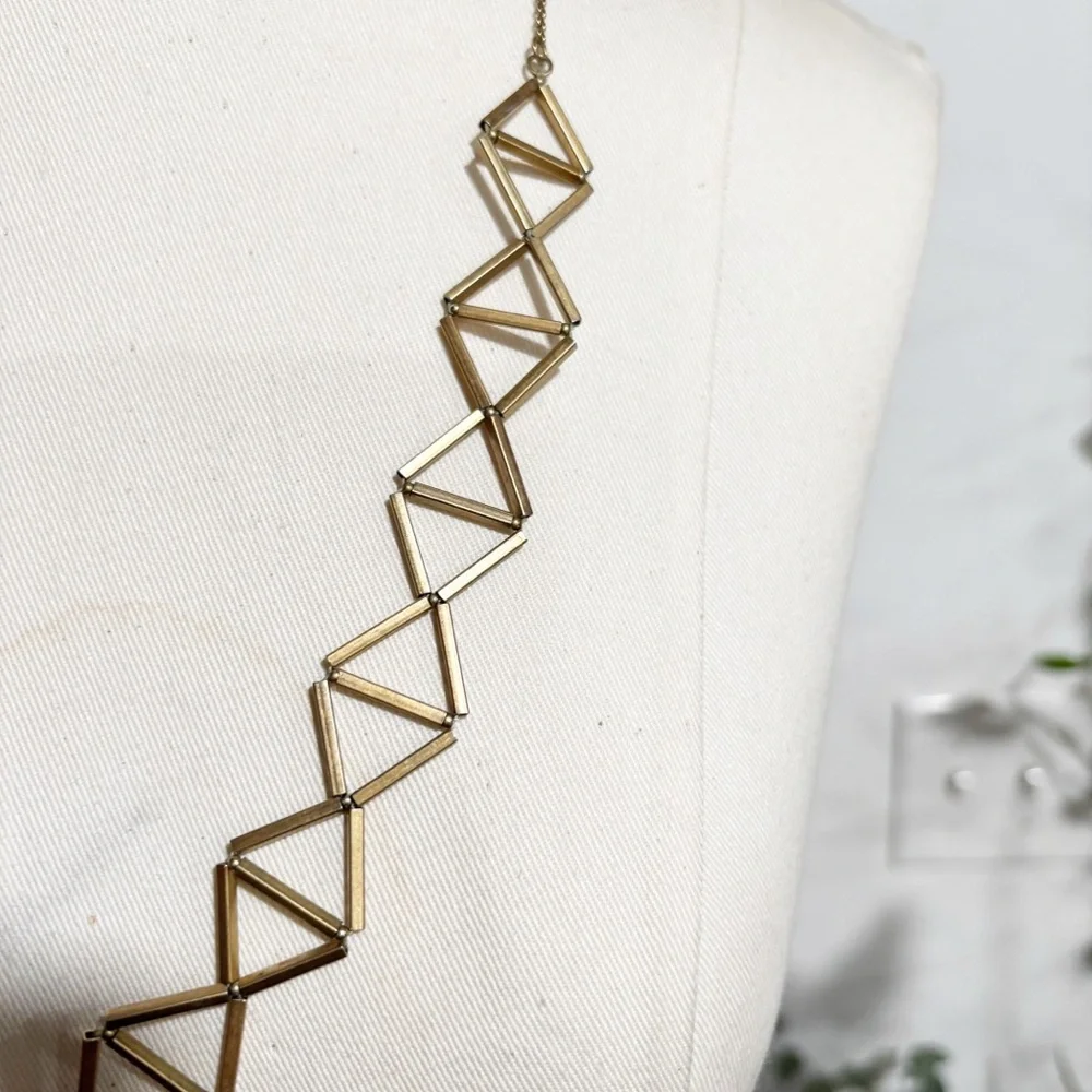 Madewell Geometric‎ Triangle Long Necklace Gold Tone Jewelry - Picture 3 of 7